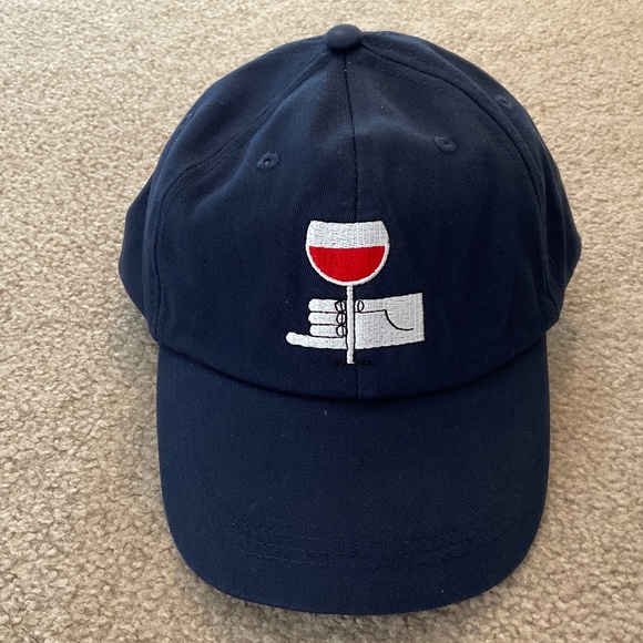 baseball hat with wine glass, new condition - Picture 5 of 5